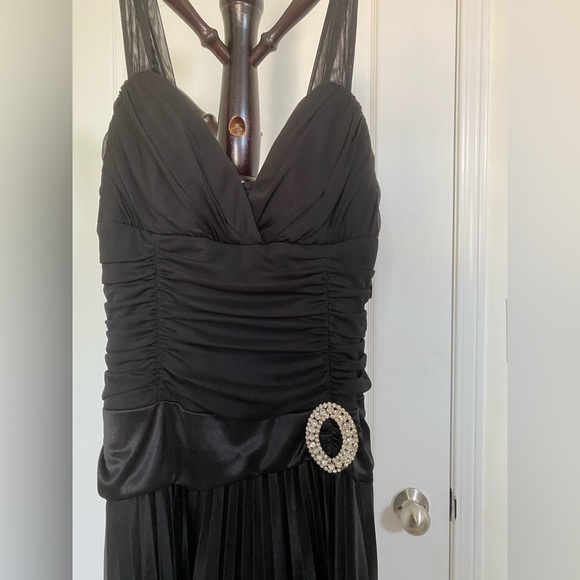 Vintage Style Dress - Picture 2 of 2